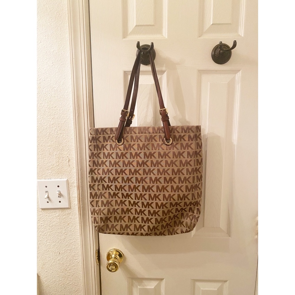 AUTHENTIC Michael Kors Tote